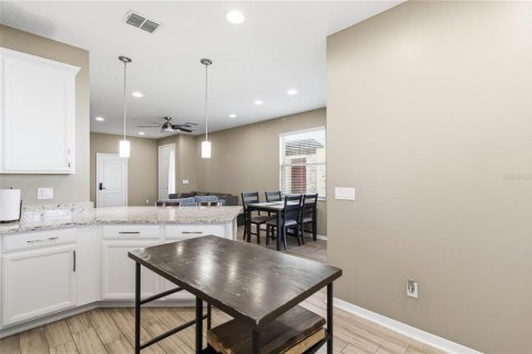 Townhouse in Orlando, Florida 3 bedrooms, 160.44 sq.m. № 2200447 - photo 8