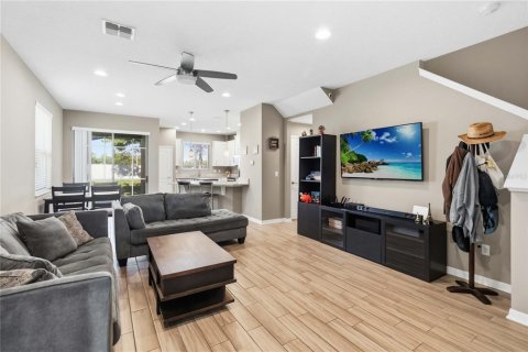 Townhouse in Orlando, Florida 3 bedrooms, 160.44 sq.m. № 2200447 - photo 4