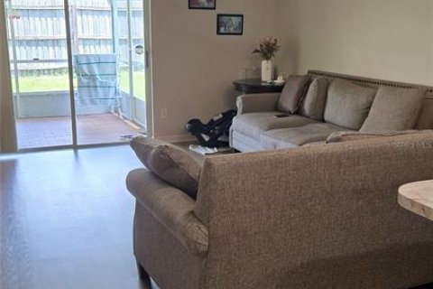 Casa en alquiler en Tampa, Florida, 3 dormitorios, 148.18 m2 № 1884400 - foto 8