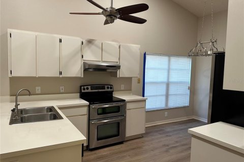 Casa en alquiler en Tampa, Florida, 3 dormitorios, 148.18 m2 № 1884400 - foto 11