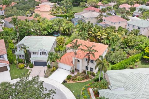 House in Weston, Florida 5 bedrooms, 259.48 sq.m. № 1784178 - photo 5