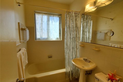 Casa en venta en Hollywood, Florida, 4 dormitorios, 149.85 m2 № 1997795 - foto 7