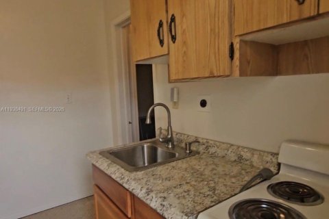 Casa en venta en Hollywood, Florida, 4 dormitorios, 149.85 m2 № 1997795 - foto 11