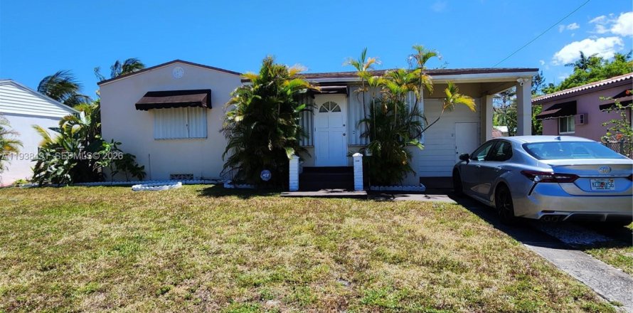 Casa en Hollywood, Florida 4 dormitorios, 149.85 m2 № 1997795