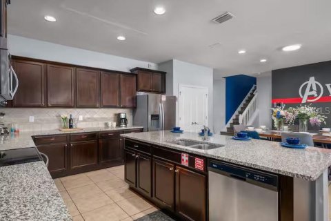 Villa ou maison à vendre à Kissimmee, Floride: 9 chambres, 407.93 m2 № 2351593 - photo 8