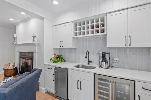 Casa en venta en Tampa, Florida, 5 dormitorios, 283.35 m2 № 2223344 - foto 24