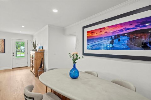 Casa en venta en Tampa, Florida, 5 dormitorios, 283.35 m2 № 2223344 - foto 30
