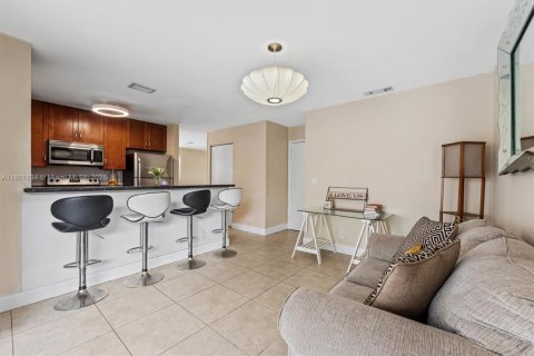 House in Margate, Florida 3 bedrooms, 139.35 sq.m. № 1689437 - photo 11