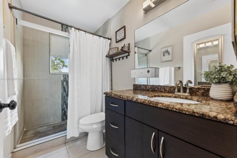 House in Margate, Florida 3 bedrooms, 139.35 sq.m. № 1689437 - photo 24