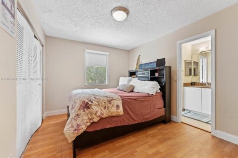 House in Margate, Florida 3 bedrooms, 139.35 sq.m. № 1689437 - photo 29