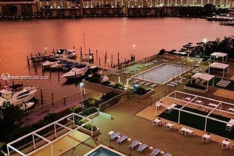 Copropriété à louer à Aventura, Floride: 2 chambres, 116.22 m2 № 2435410 - photo 21