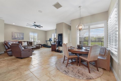 Villa ou maison à vendre à New Smyrna Beach, Floride: 4 chambres, 372.17 m2 № 2408139 - photo 4