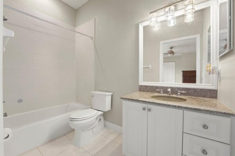Villa ou maison à vendre à New Smyrna Beach, Floride: 4 chambres, 372.17 m2 № 2408139 - photo 16
