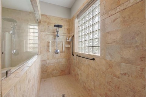 Villa ou maison à vendre à New Smyrna Beach, Floride: 4 chambres, 372.17 m2 № 2408139 - photo 24