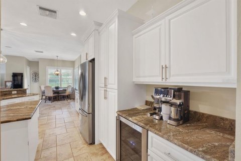 Villa ou maison à vendre à New Smyrna Beach, Floride: 4 chambres, 372.17 m2 № 2408139 - photo 9