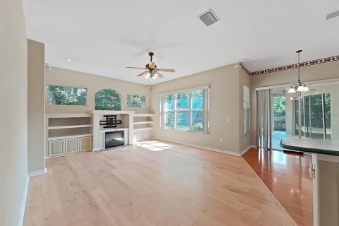 Villa ou maison à vendre à Tampa, Floride: 4 chambres, 238.67 m2 № 2419779 - photo 12