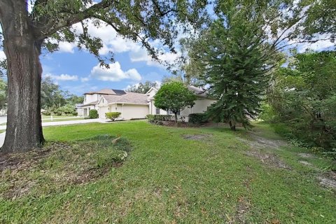Villa ou maison à vendre à Tampa, Floride: 4 chambres, 238.67 m2 № 2419779 - photo 4