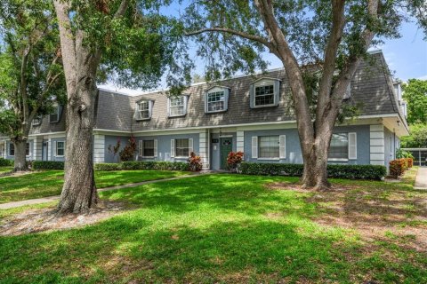 Condominio en venta en Belleair, Florida, 2 dormitorios, 99.87 m2 № 1681612 - foto 1