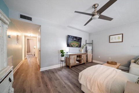 Condominio en venta en Belleair, Florida, 2 dormitorios, 99.87 m2 № 1681612 - foto 6