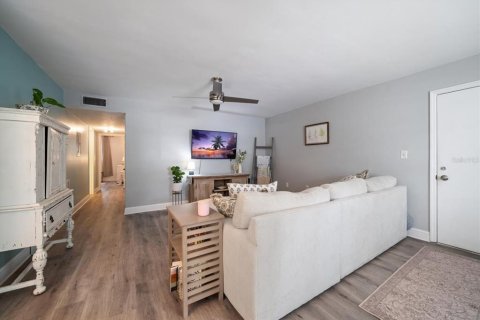 Condominio en venta en Belleair, Florida, 2 dormitorios, 99.87 m2 № 1681612 - foto 5