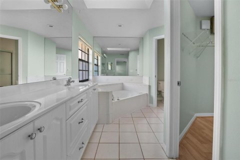 House in Sebring, Florida 3 bedrooms, 177.26 sq.m. № 1690013 - photo 20