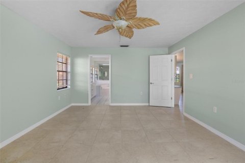 House in Sebring, Florida 3 bedrooms, 177.26 sq.m. № 1690013 - photo 16