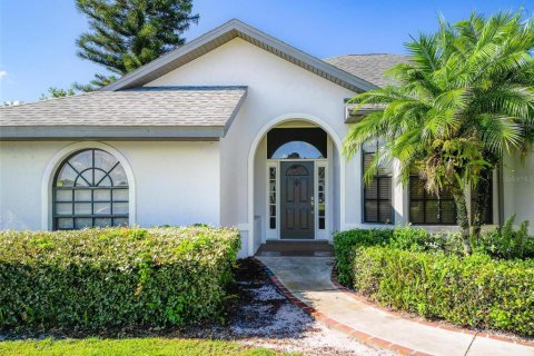 House in Sebring, Florida 3 bedrooms, 177.26 sq.m. № 1690013 - photo 2