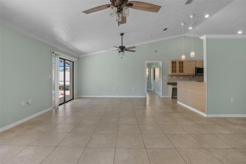 House in Sebring, Florida 3 bedrooms, 177.26 sq.m. № 1690013 - photo 11