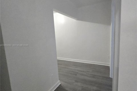 Immobilier commercial à vendre à Miami, Floride: 137.96 m2 № 2153380 - photo 21