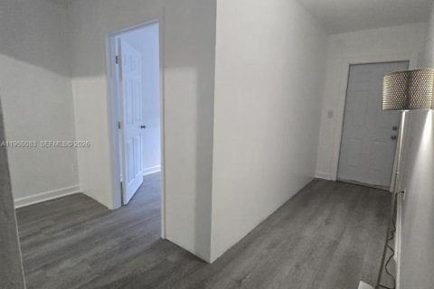 Immobilier commercial à vendre à Miami, Floride: 137.96 m2 № 2153380 - photo 24