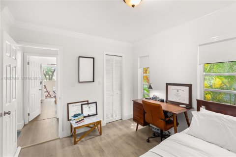 Condo in Coral Gables, Florida, 2 bedrooms  № 2168555 - photo 27