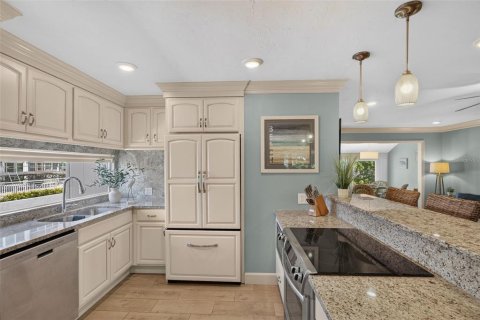 Copropriété à vendre à Sarasota, Floride: 2 chambres, 100.61 m2 № 2302461 - photo 15