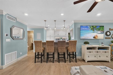 Copropriété à vendre à Sarasota, Floride: 2 chambres, 100.61 m2 № 2302461 - photo 13
