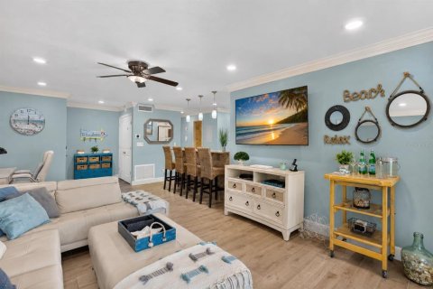Copropriété à vendre à Sarasota, Floride: 2 chambres, 100.61 m2 № 2302461 - photo 8