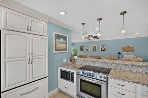 Copropriété à vendre à Sarasota, Floride: 2 chambres, 100.61 m2 № 2302461 - photo 16
