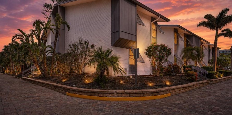 Condo à Sarasota, Floride, 2 chambres  № 2302461