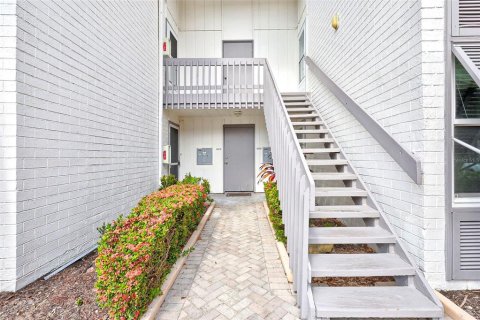 Copropriété à vendre à Sarasota, Floride: 2 chambres, 100.61 m2 № 2302461 - photo 5