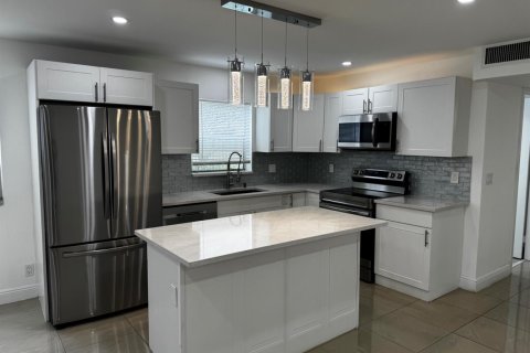 Condominio en Delray Beach, Florida, 2 dormitorios № 2078242