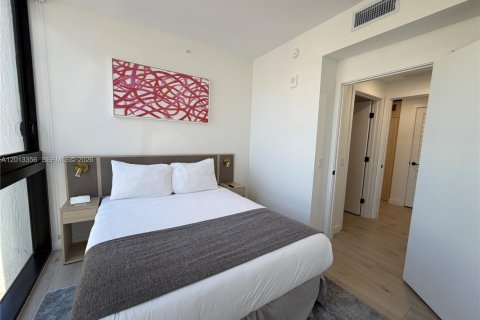 Купить кондоминиум в Майами, Флорида 2 спальни, 64.66м2, № 2145707 - фото 17