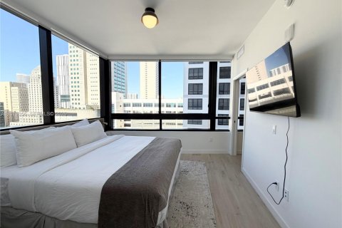 Купить кондоминиум в Майами, Флорида 2 спальни, 64.66м2, № 2145707 - фото 24
