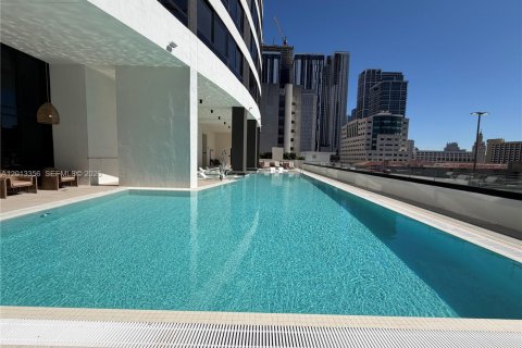 Купить кондоминиум в Майами, Флорида 2 спальни, 64.66м2, № 2145707 - фото 7