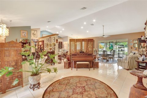 House in West Palm Beach, Florida 4 bedrooms, 271.09 sq.m. № 1695358 - photo 11