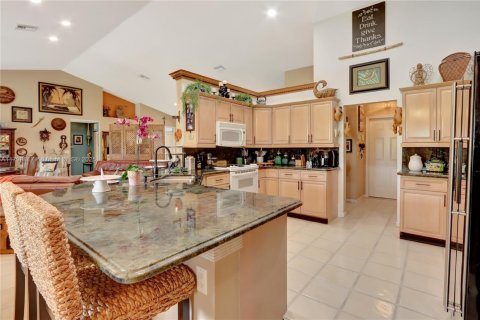 House in West Palm Beach, Florida 4 bedrooms, 271.09 sq.m. № 1695358 - photo 23