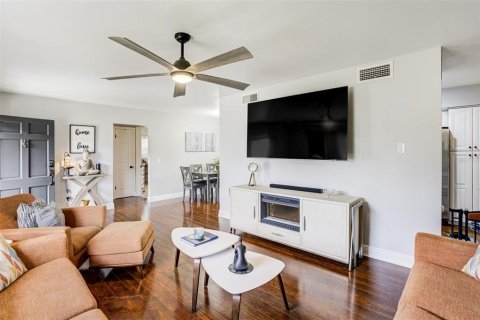 Villa ou maison à vendre à Clearwater, Floride: 3 chambres, 150.13 m2 № 2221393 - photo 5