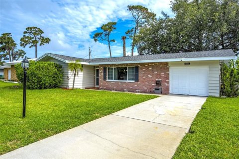 Villa ou maison à Clearwater, Floride 3 chambres, 150.13 m2 № 2221393