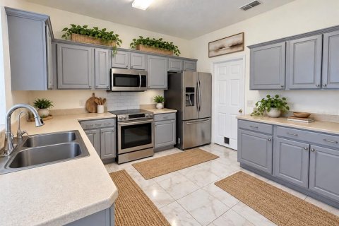 Villa ou maison à louer à Oxford, Floride: 4 chambres, 179.21 m2 № 2388136 - photo 4