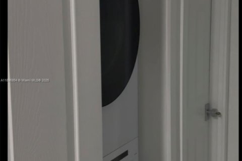 Снять в аренду виллу или дом в Кейп-Корал, Флорида 3 спальни, № 1949319 - фото 3