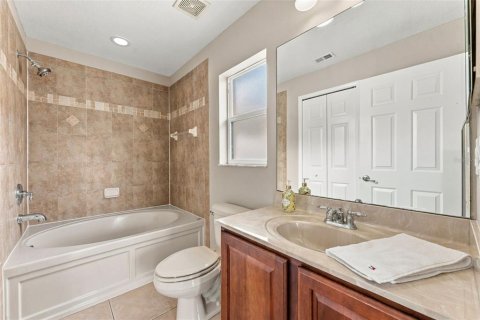 House in Land O' Lakes, Florida 3 bedrooms, 123 sq.m. № 2393626 - photo 22