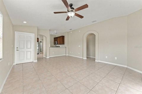 House in Land O' Lakes, Florida 3 bedrooms, 123 sq.m. № 2393626 - photo 6