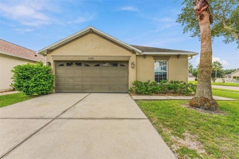 House in Land O' Lakes, Florida 3 bedrooms, 123 sq.m. № 2393626 - photo 2